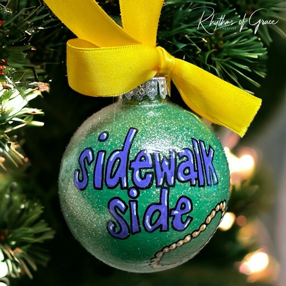 2024 Christmas Ornament: Sidewalk Side/Neutral Ground (New Orleans Mardi Gras) - Picture 1 of 12